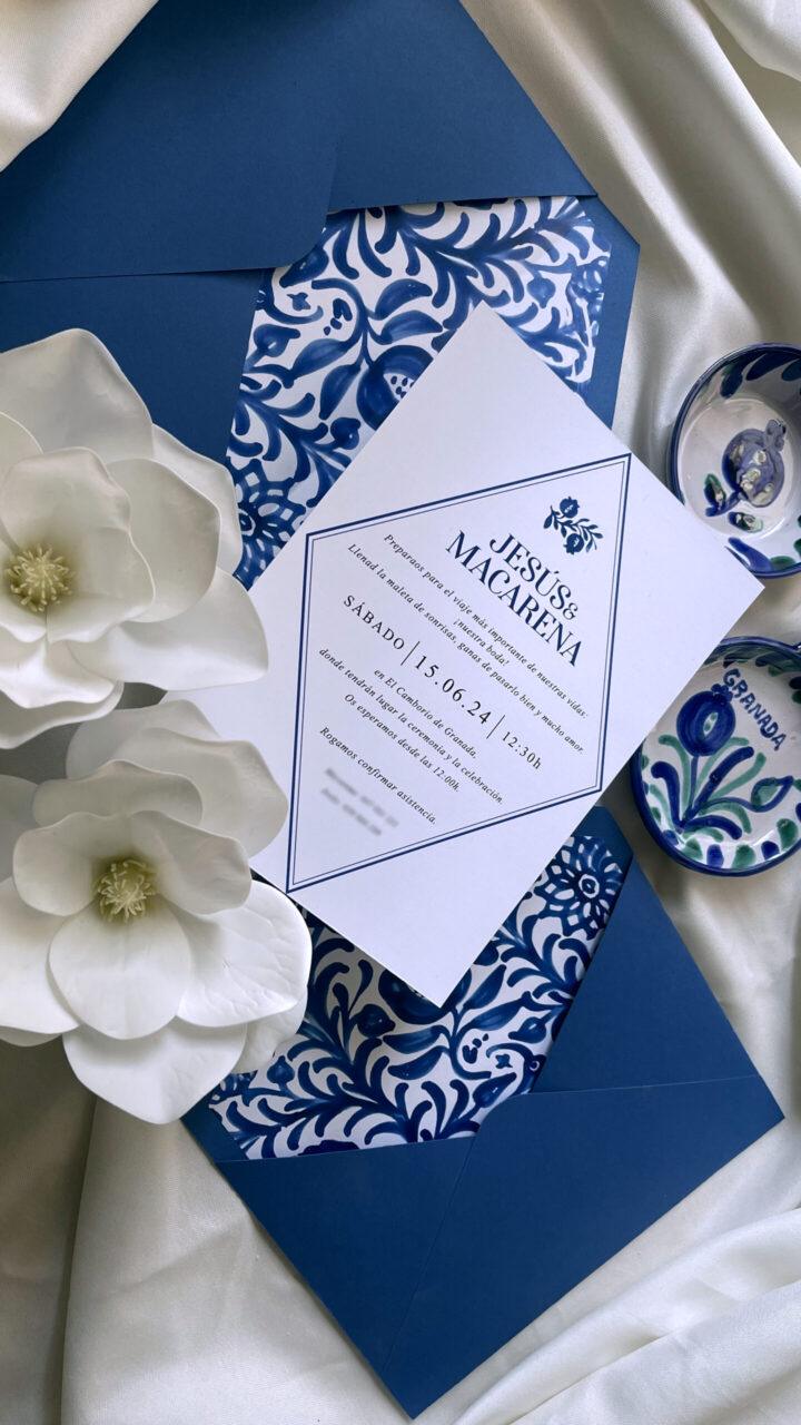 Composición editorial de la invitación de boda Fajalauza