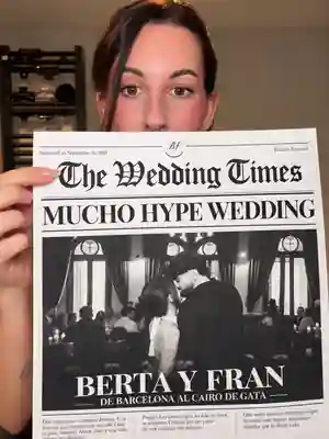 Portada adaptada del vídeo de @burdampi mostrando un periódico de boda diseñado por Pachanga Party Studio